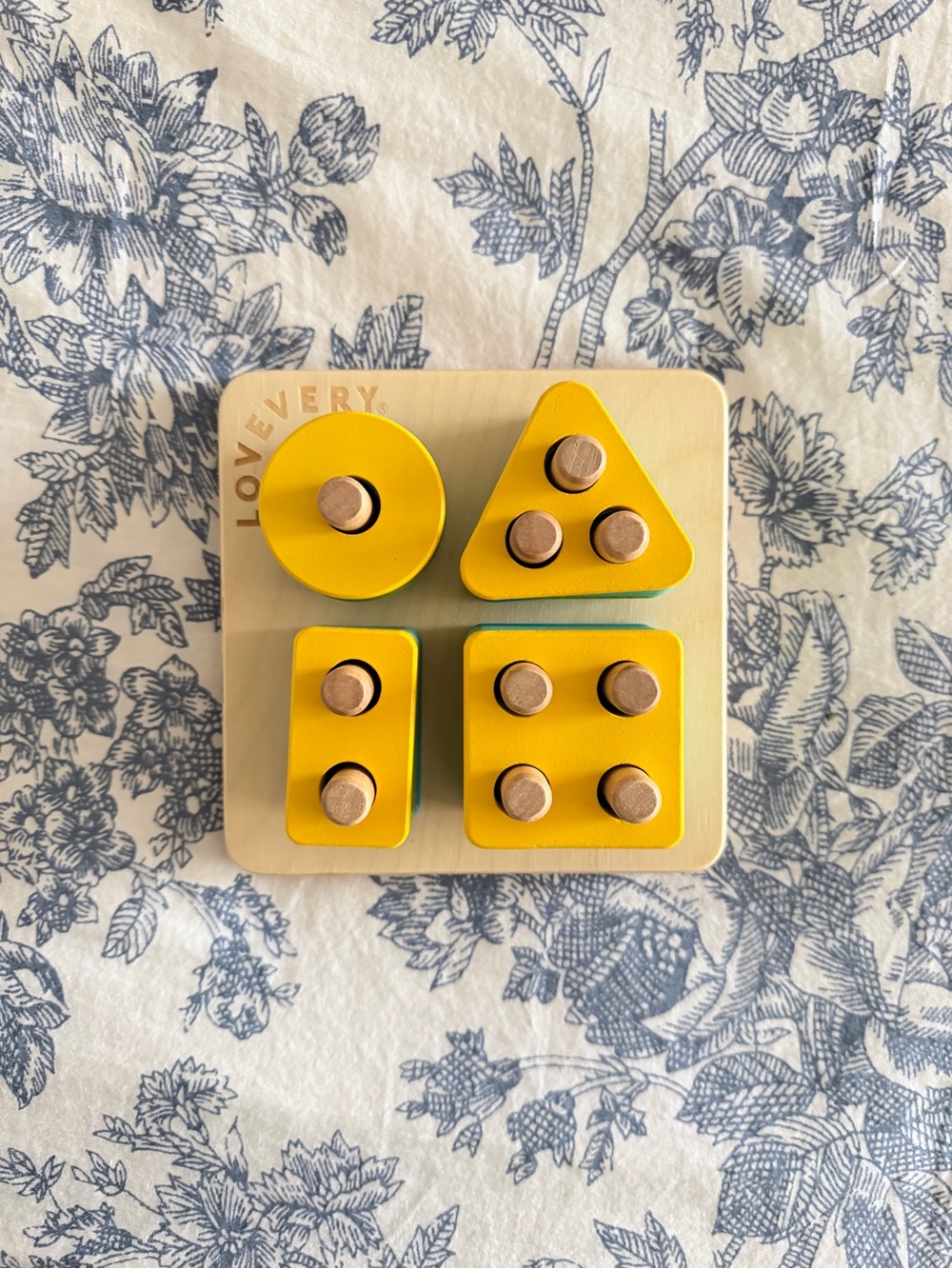 Lovevery sort and stack peg puzzle